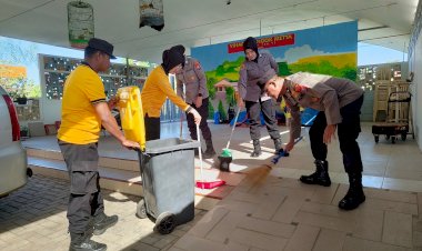 Sambut-Hari-Bhayangkara-ke-80,-Polres-Malang-Bersih-Bersih-Vihara-di-Lawang