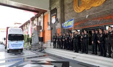 Polda-Bali-Kirim-5-Truk-Bantuan-untuk-Korban-Bencana-Alam-di-NTT