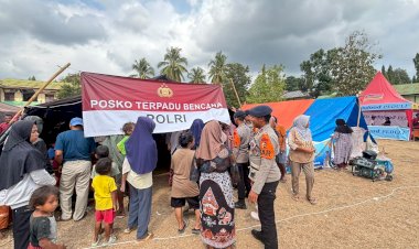 Hari-Ke-4-Pascagempa,-Polri-Terus-Bergerak:-Brimob-dan-Bantuan-Logistik-Konsisten-Dikirim-ke-NTT