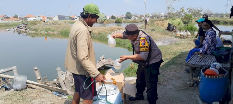 Bhabinkamtibmas Polsek Buduran Sambangi Warga Desa Sawohan, Dorong Ketahanan Pangan melalui Budidaya Ikan Bandeng